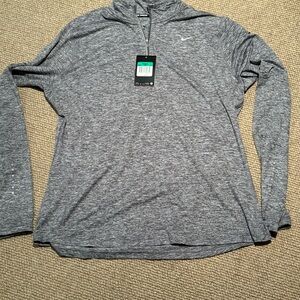 🩶Nike Heather Gray Running Pullover🩶